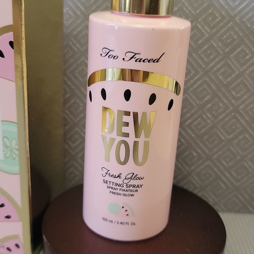Too Faced Dew You Fresh Glow Setting Spray - Watermelon Dew (Sold Out Online) - Picture 4 of 6